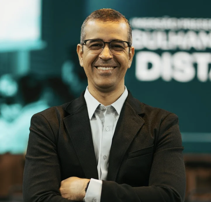Dr. Felipe Mucarbel